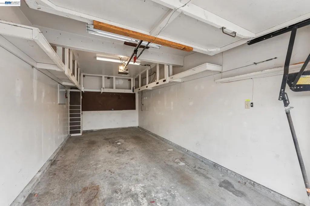 26 Raintree Court Hayward CA 94544