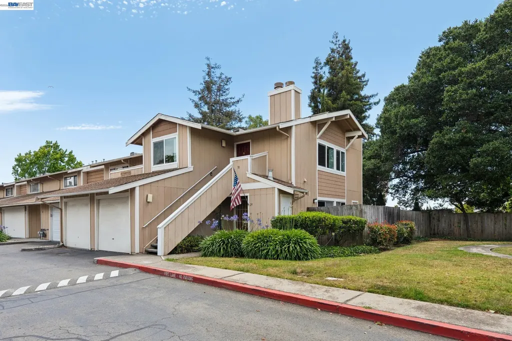 26 Raintree Court Hayward CA 94544