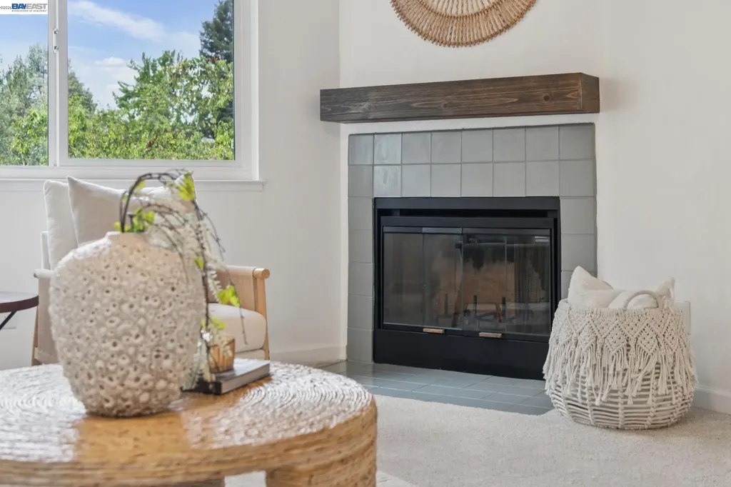 26 Raintree Court Hayward CA 94544