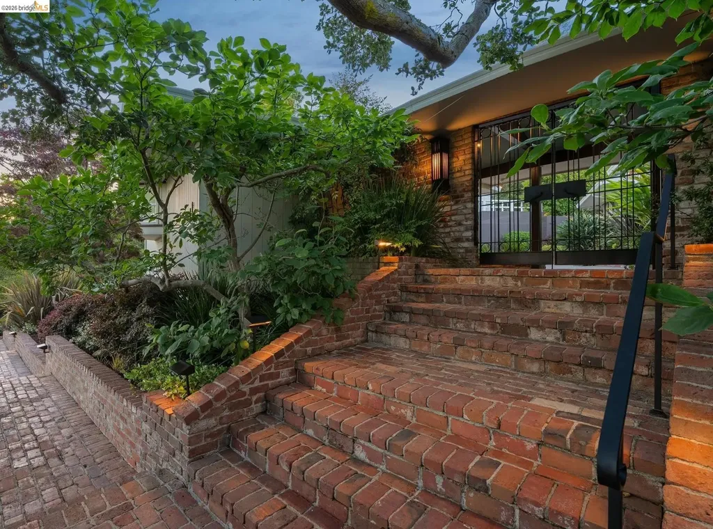 11 Huntleigh Road Piedmont CA 94611