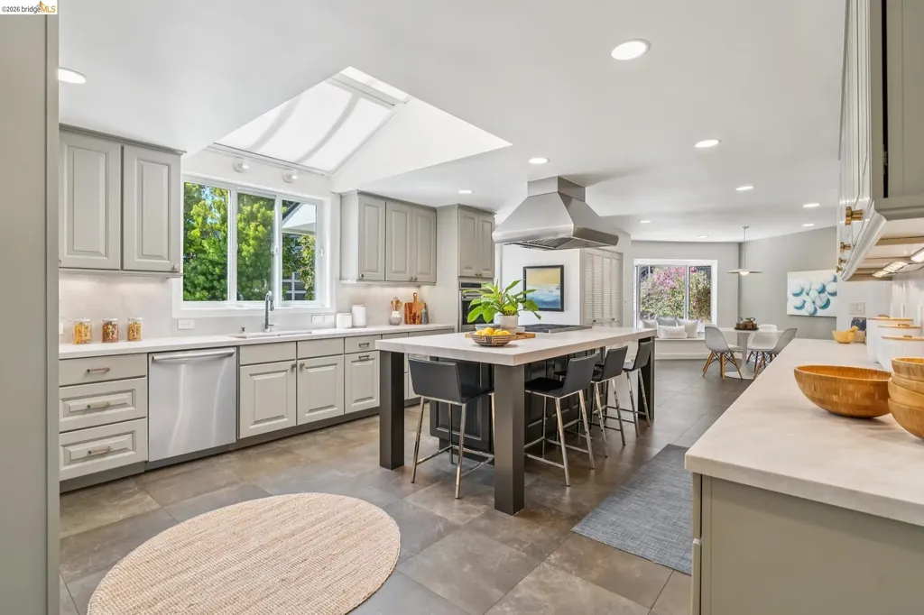 11 Huntleigh Road Piedmont CA 94611