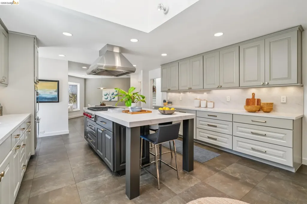11 Huntleigh Road Piedmont CA 94611