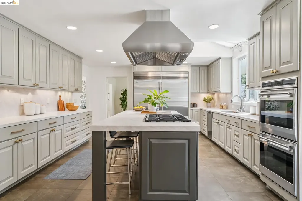 11 Huntleigh Road Piedmont CA 94611