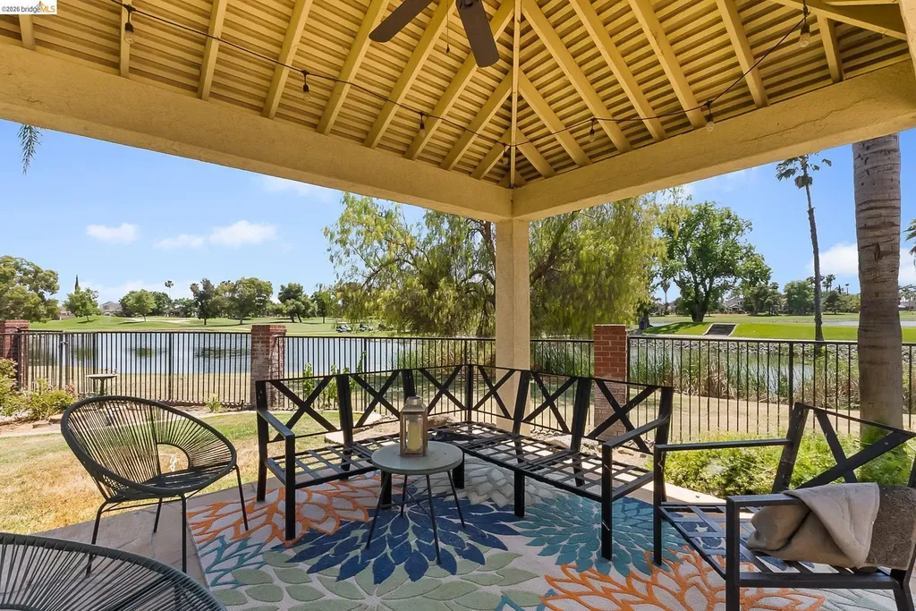 2244 Colonial Court Discovery Bay CA 94505