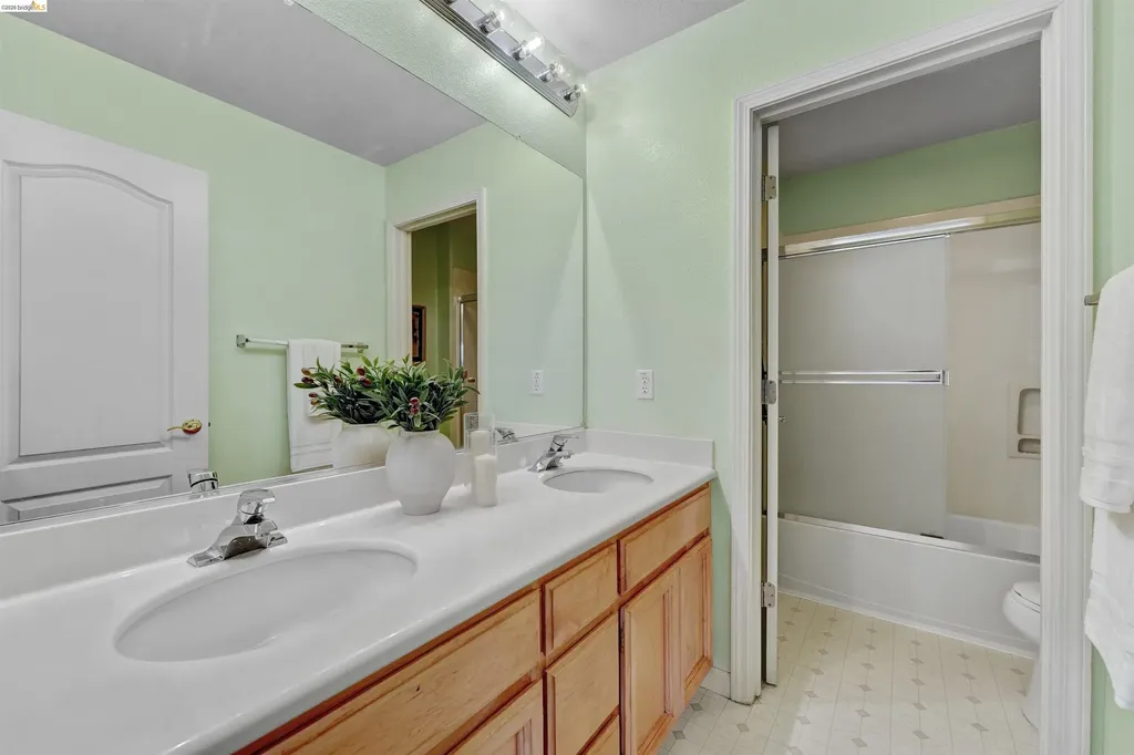 24986 Silverthorne Place Hayward CA 94544