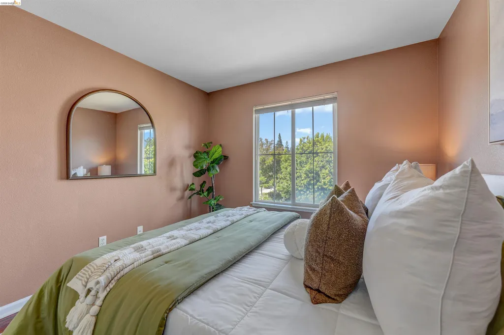 24986 Silverthorne Place Hayward CA 94544