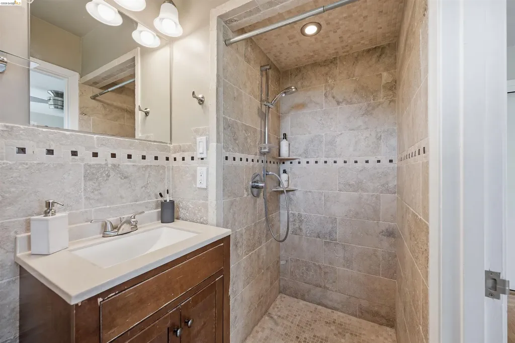 2527 Arlington Boulevard El Cerrito CA 94530