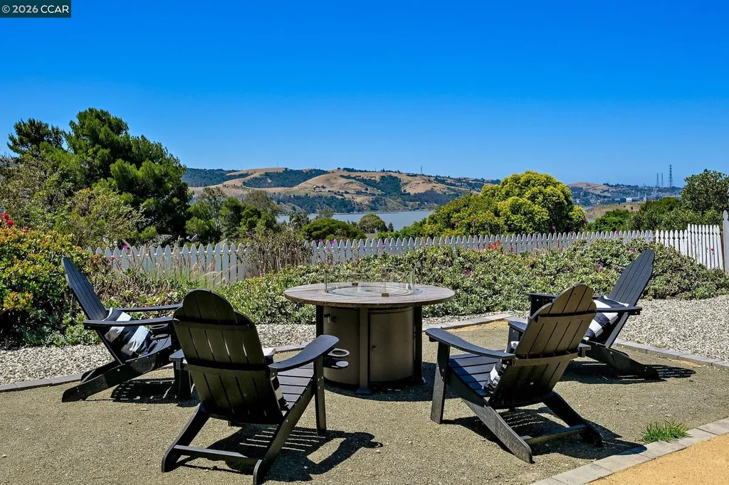 274 James Court Benicia CA 94510