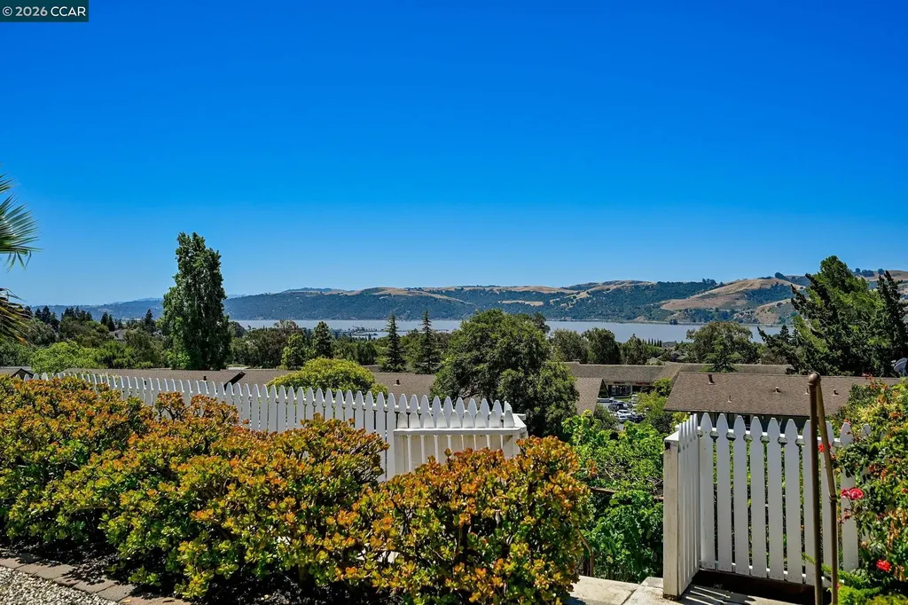 274 James Court Benicia CA 94510