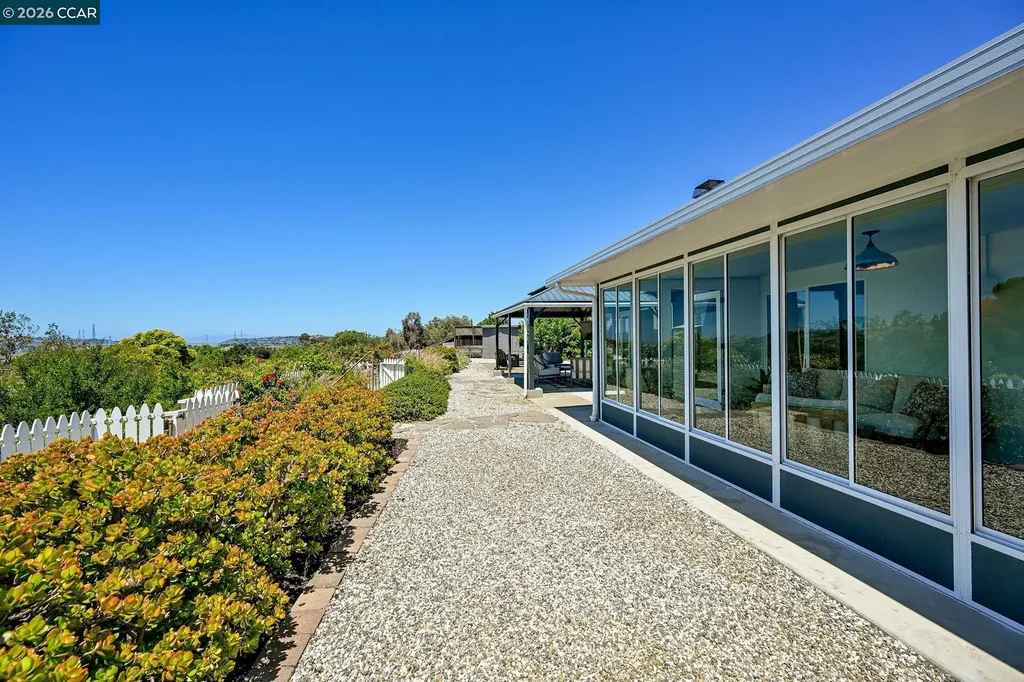 274 James Court Benicia CA 94510