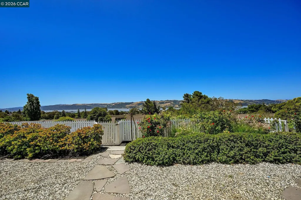 274 James Court Benicia CA 94510
