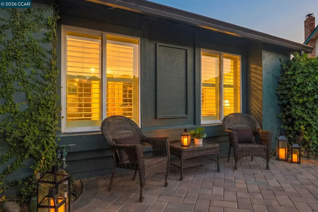 274 James Court Benicia CA 94510