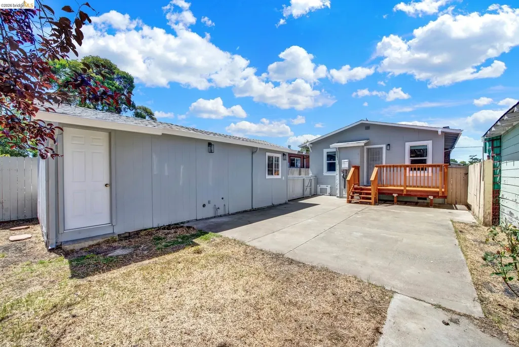 6900 Halliday Avenue Oakland CA 94605