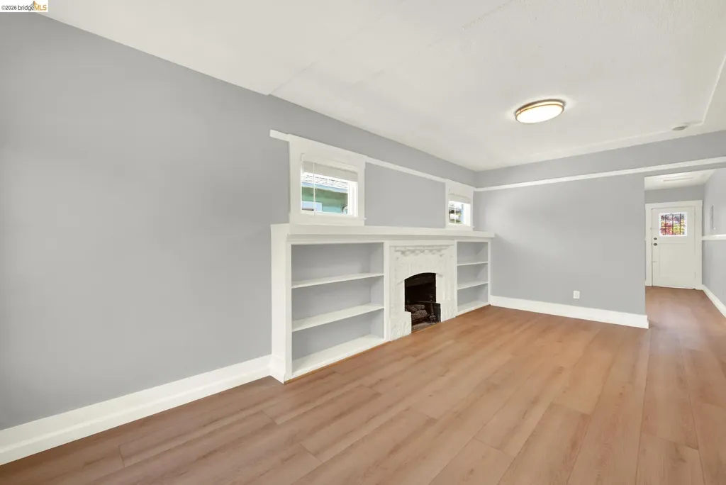 6900 Halliday Avenue Oakland CA 94605