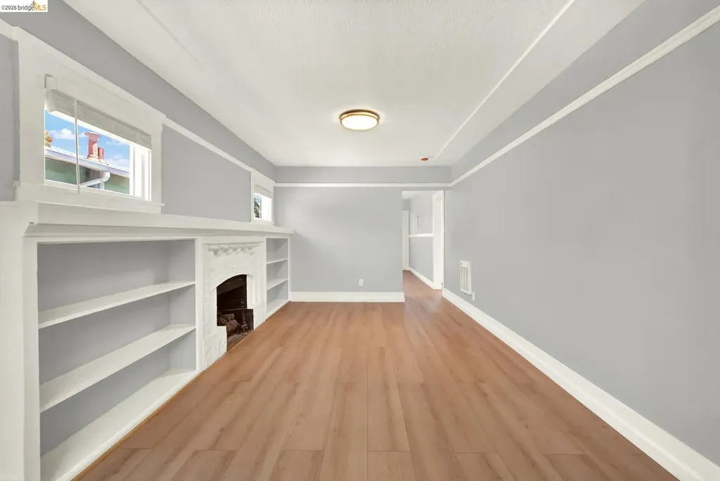 6900 Halliday Avenue Oakland CA 94605
