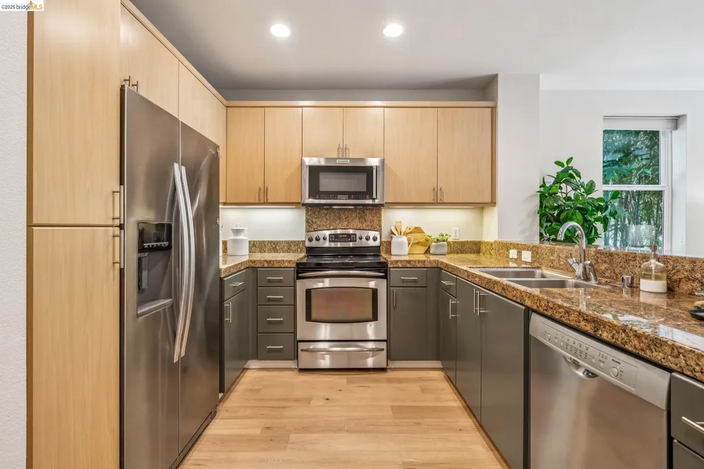 3090 Glascock Street Oakland CA 94601