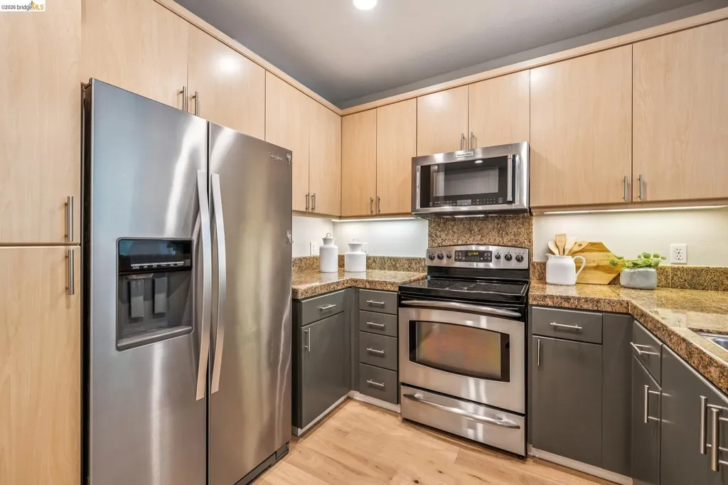 3090 Glascock Street Oakland CA 94601