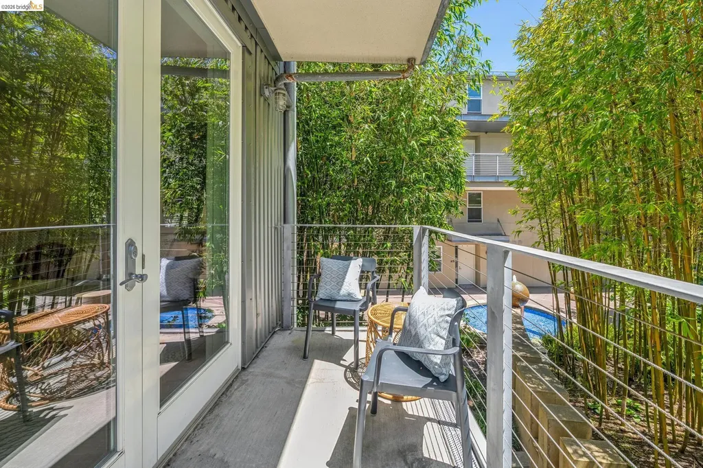 3090 Glascock Street Oakland CA 94601