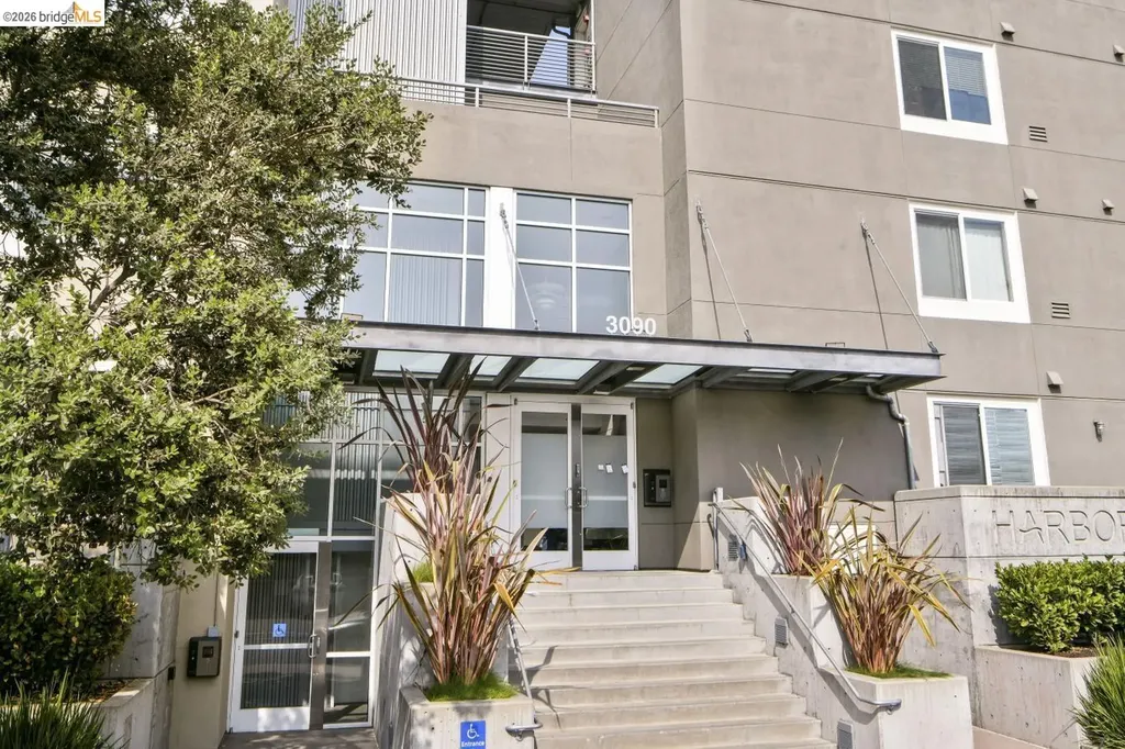 3090 Glascock Street Oakland CA 94601