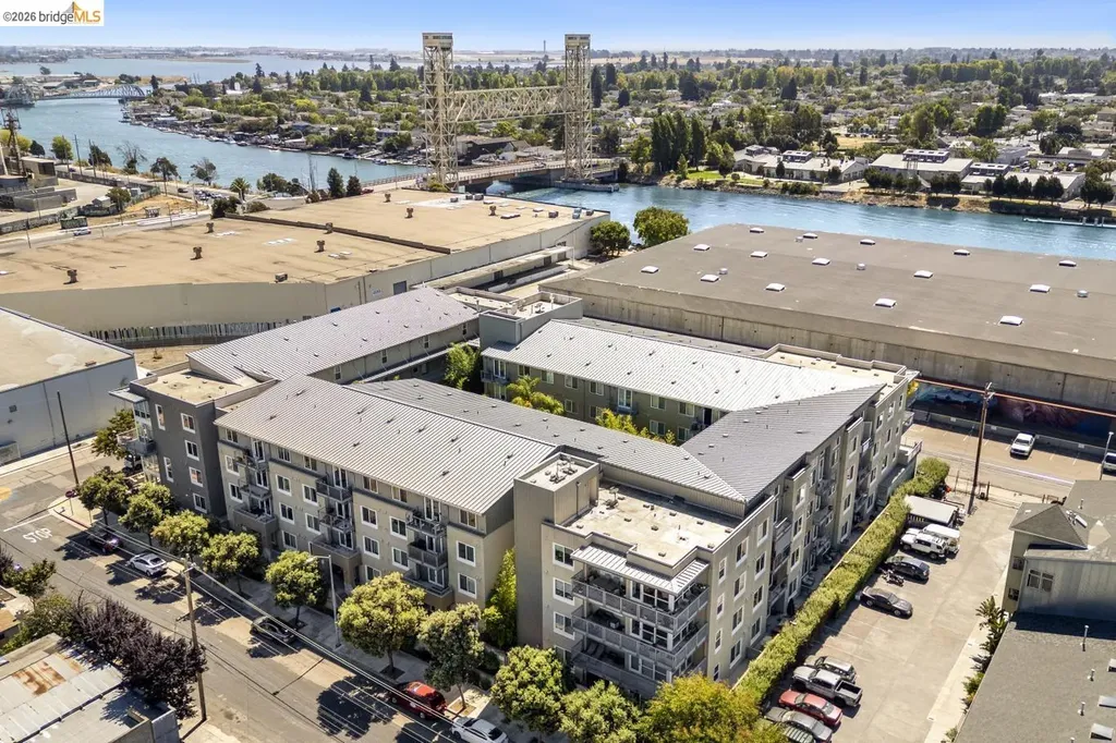 3090 Glascock Street Oakland CA 94601