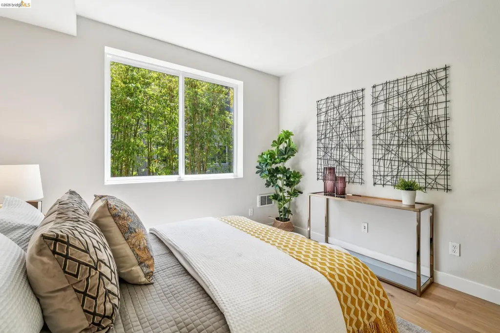 3090 Glascock Street Oakland CA 94601