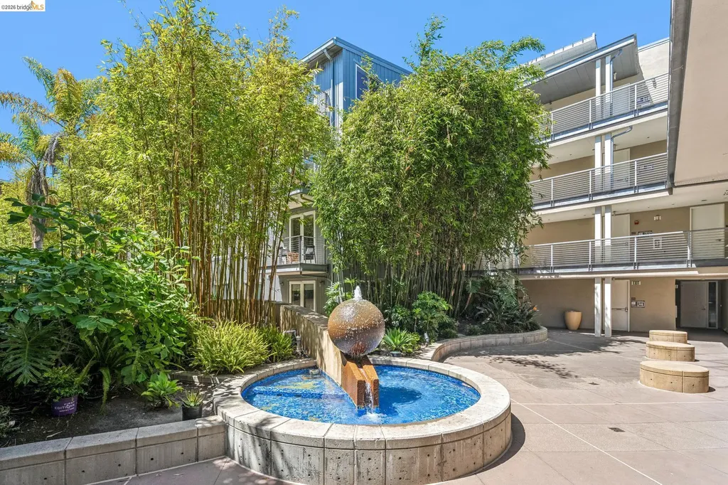 3090 Glascock Street Oakland CA 94601