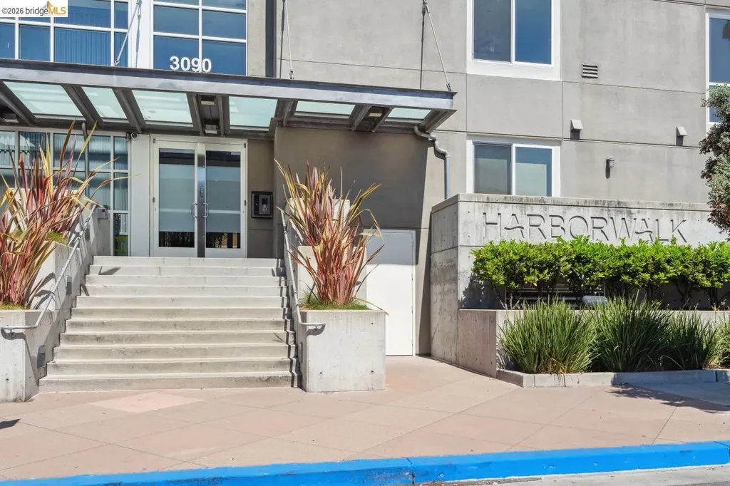 3090 Glascock Street Oakland CA 94601