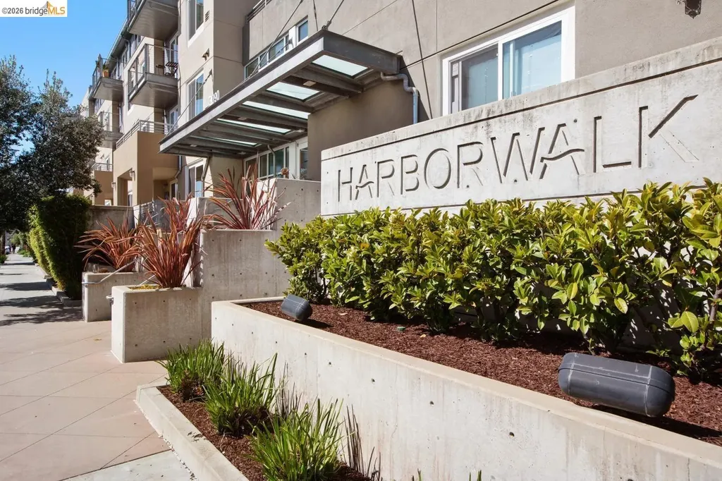 3090 Glascock Street Oakland CA 94601