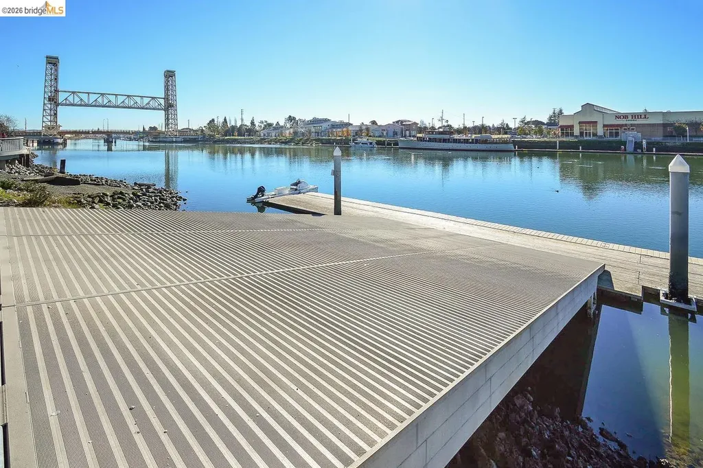 3090 Glascock Street Oakland CA 94601