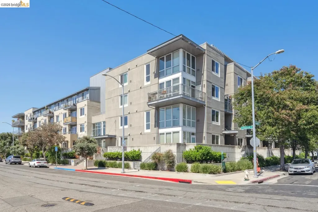 3090 Glascock Street Oakland CA 94601