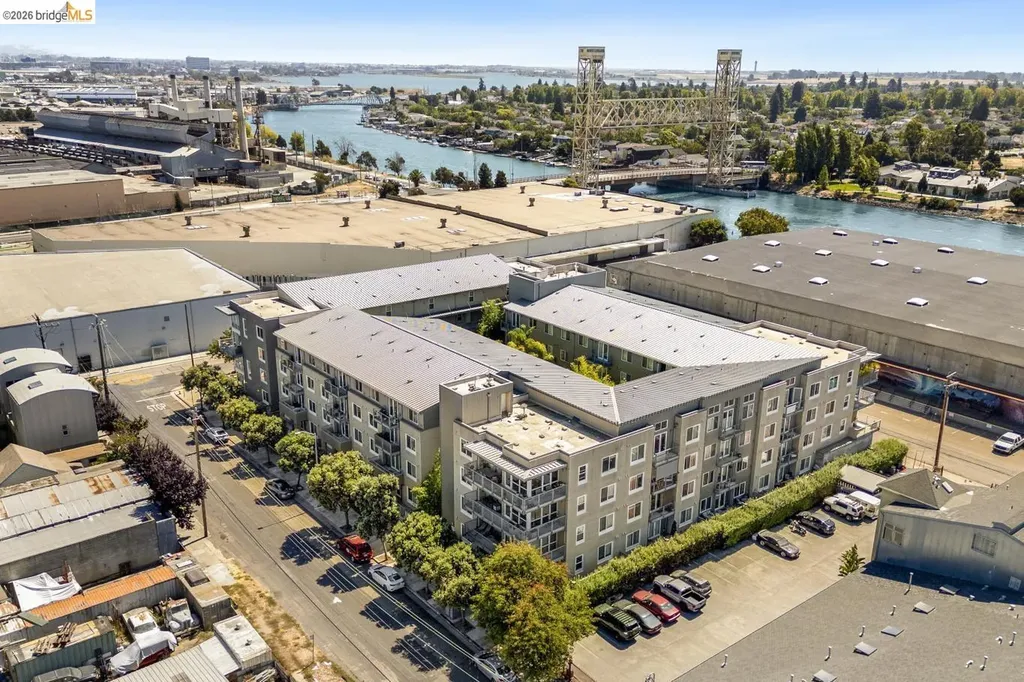 3090 Glascock Street Oakland CA 94601