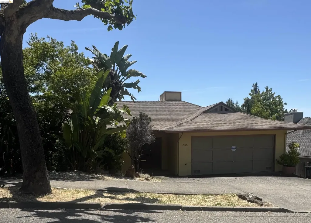 Oakland CA, 635 Longridge Road