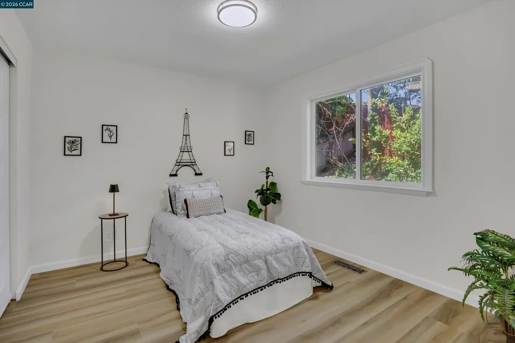 2271 Yale Street Martinez CA 94553