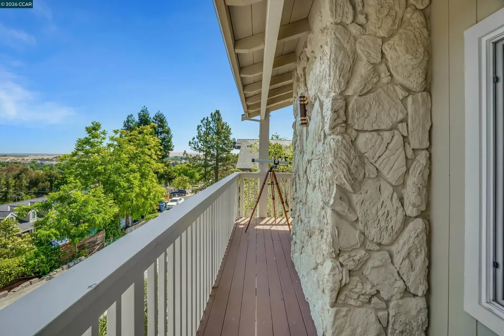 2271 Yale Street Martinez CA 94553