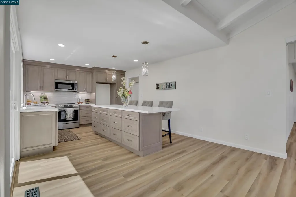 2271 Yale Street Martinez CA 94553