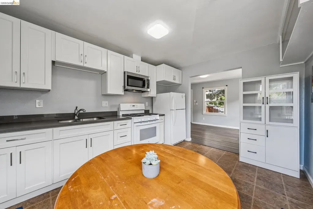 18 Bissell Avenue Richmond CA 94801