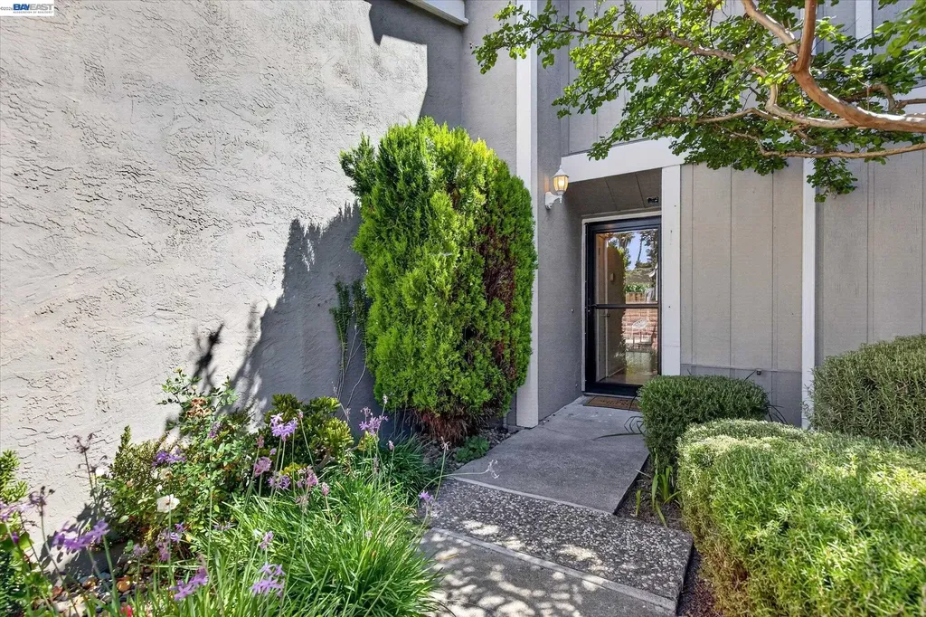 108 Summerwood Place Concord CA 94518
