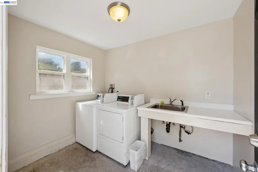 2021 Clinton Avenue Alameda CA 94501
