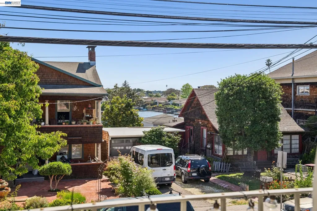 2021 Clinton Avenue Alameda CA 94501