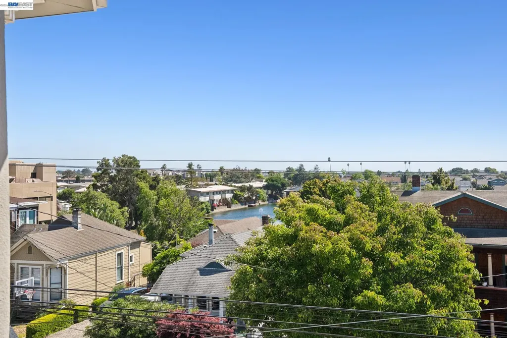 2021 Clinton Avenue Alameda CA 94501