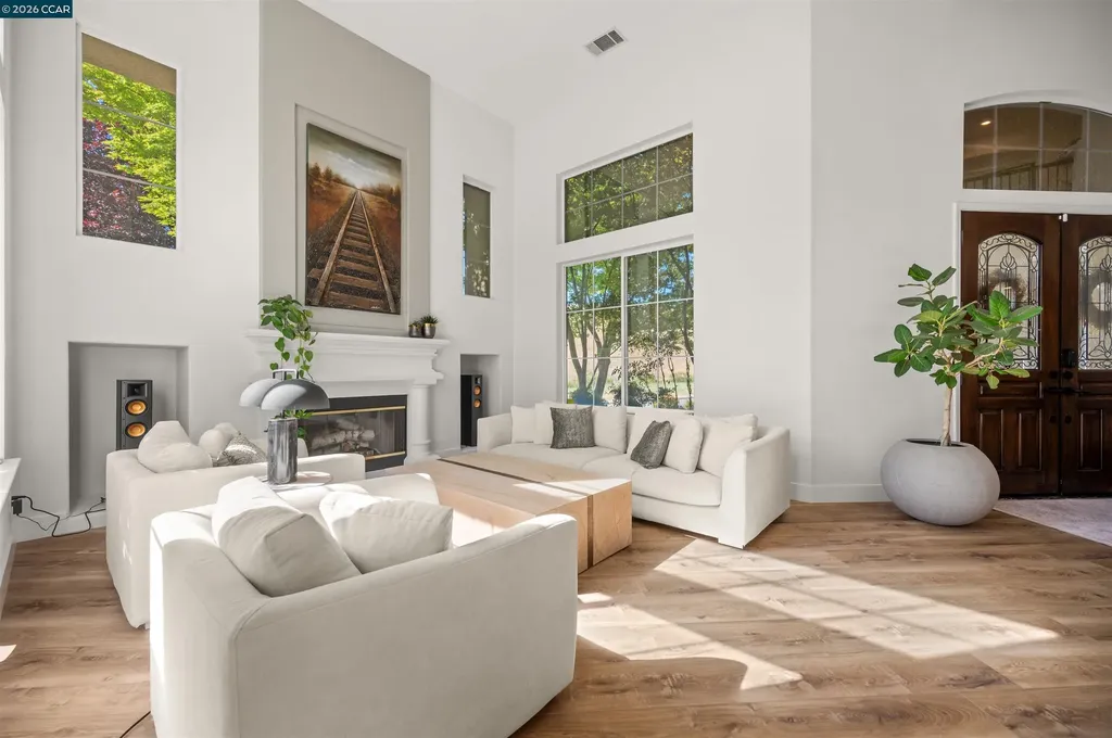 1020 Pebble Beach Drive Clayton CA 94517