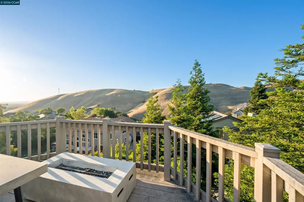 1020 Pebble Beach Drive Clayton CA 94517