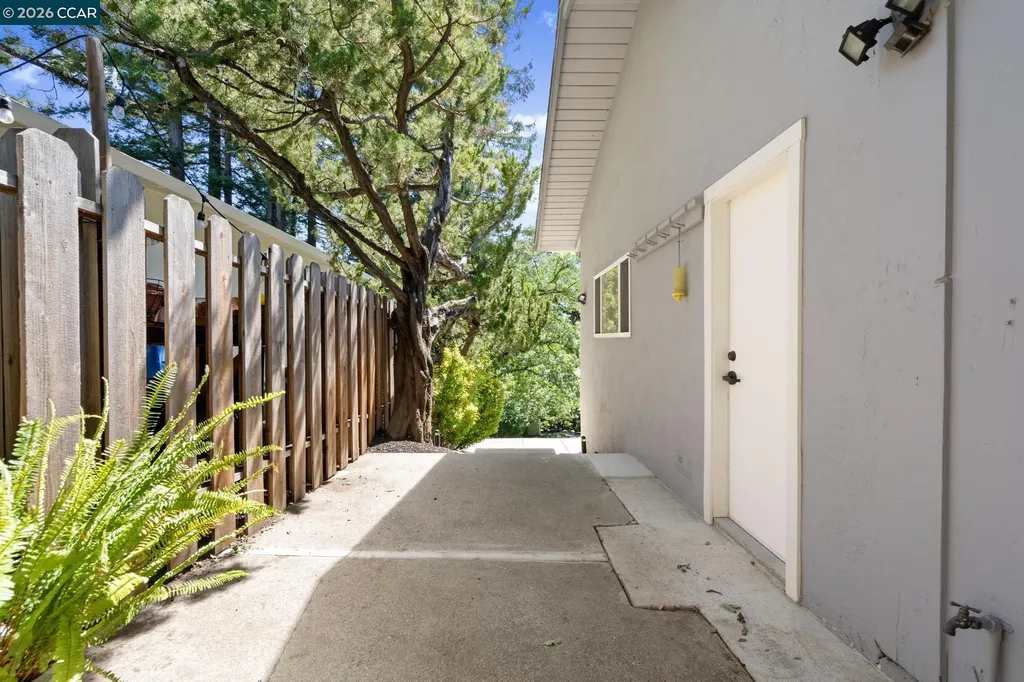 1021 Windsor Drive Lafayette CA 94549