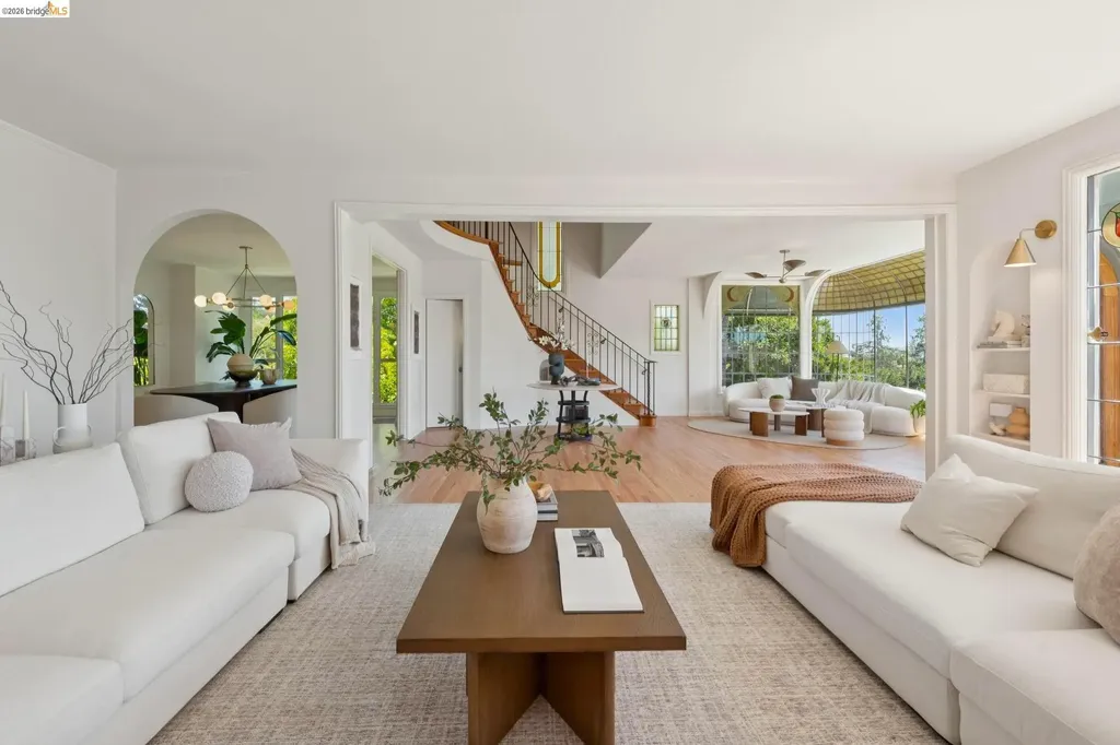 893 Glendome Circle Oakland CA 94602