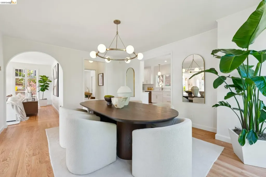 893 Glendome Circle Oakland CA 94602