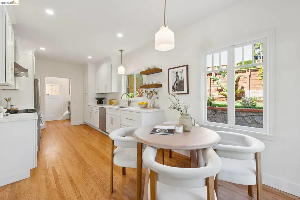 893 Glendome Circle Oakland CA 94602
