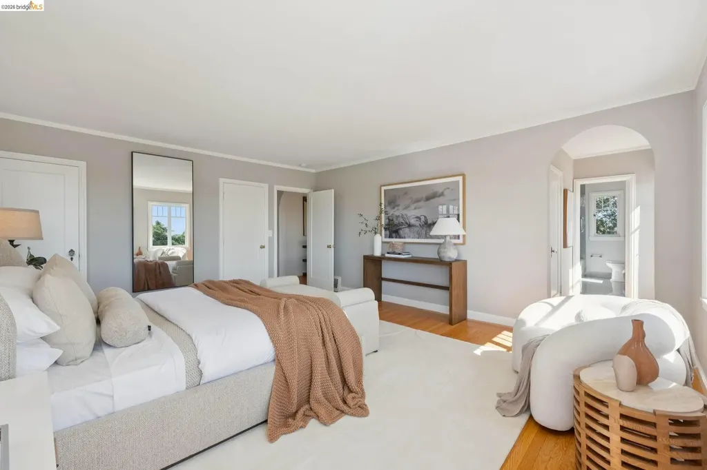 893 Glendome Circle Oakland CA 94602