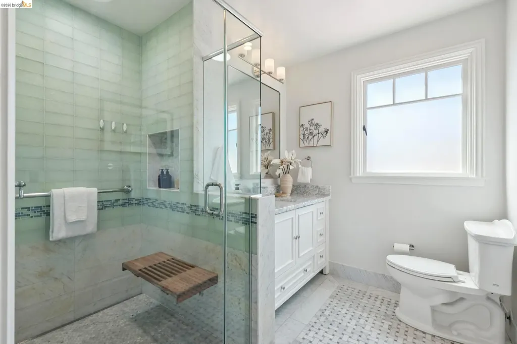 893 Glendome Circle Oakland CA 94602