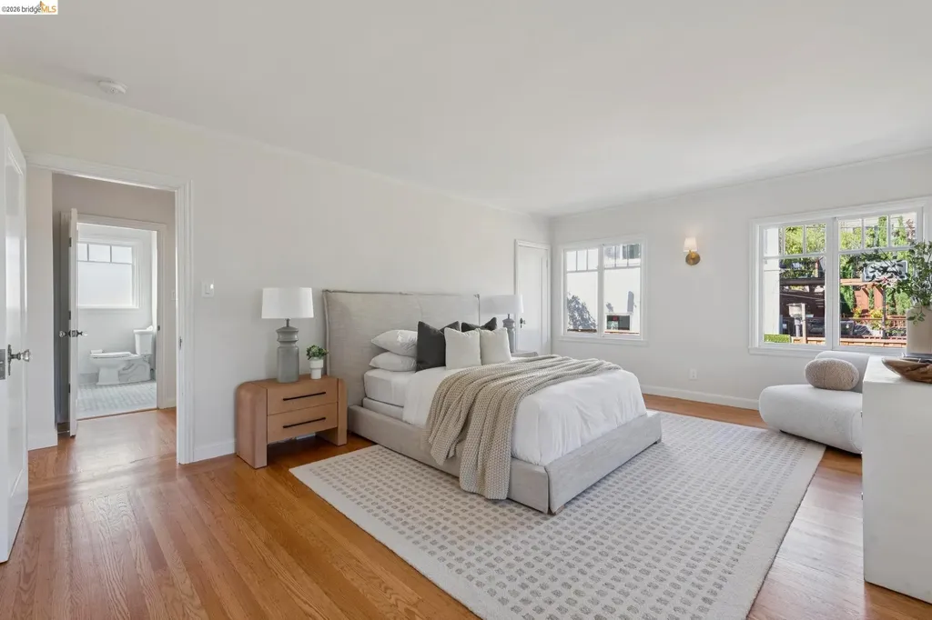 893 Glendome Circle Oakland CA 94602