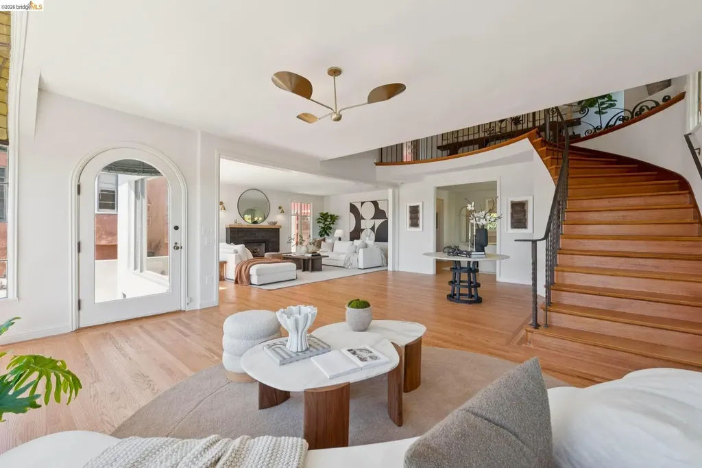 893 Glendome Circle Oakland CA 94602